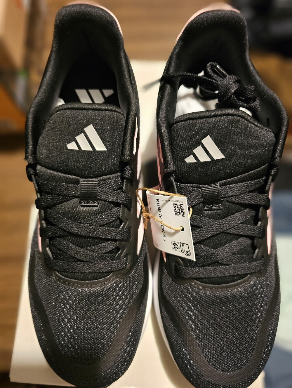 Adidas Runfalcon 5J Kids Running Shoes Black Pink Silver Size 4Y NEW - Picture 2 of 7